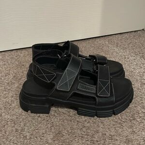 Ganni black platform strappy double strap sandals sz 39 US 8.5-9
